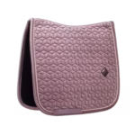 Różowy czaprak z brązowym siodłem i przeszyciem w jodełkę