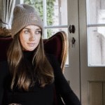 Czapka zimowa Kentucky Glitter - beżowa - obrazek 2